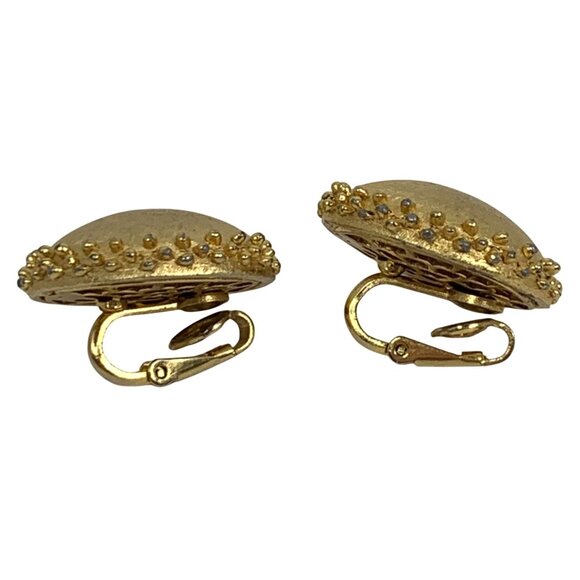 CROWN TRIFARI Clip On Dome Earrings Brushed Gold Tone Dotted Edge Signed VTG - Picture 5 of 6
